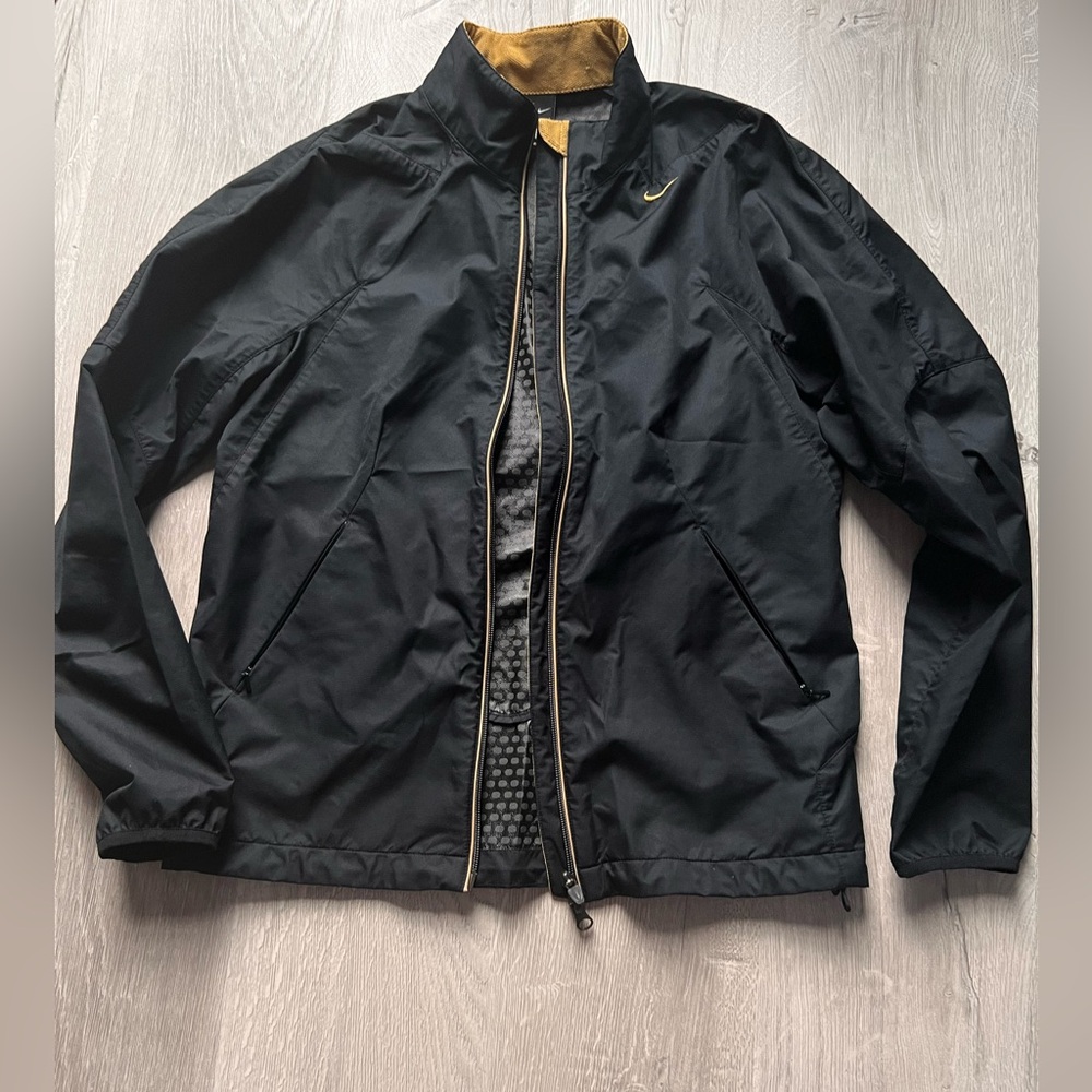 NIKE Windbreaker Jacket Size Medium women’s